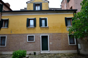 come a casa tua dietro piazza San Marco Venedig